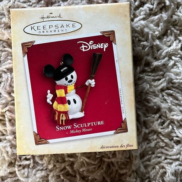 NIB HALLMARK 2004 SNOW SCULPTURE MICKEY MOUSE DISNEY CHRISTMAS KEEPSAKE ORNAMENT - Picture 1 of 8